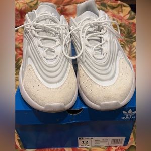Adidas Original Men's Ozelia Shoes - Size 12